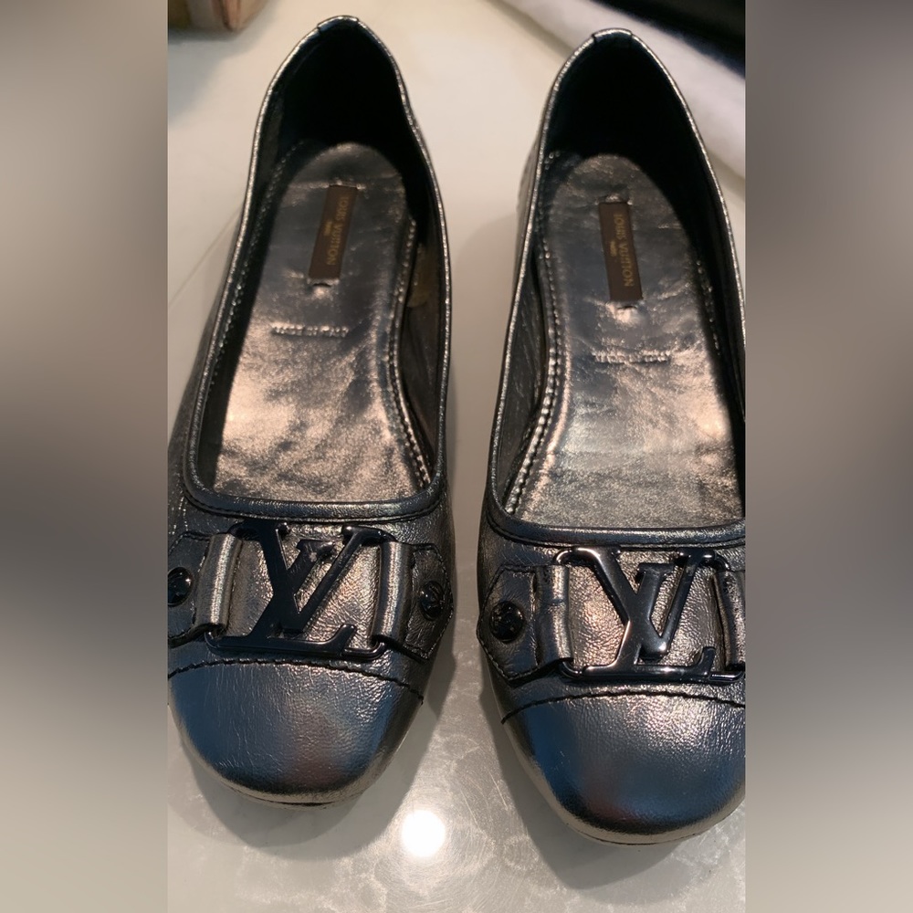 Women’s Sliver Metallic Louis Vuitton Shoes